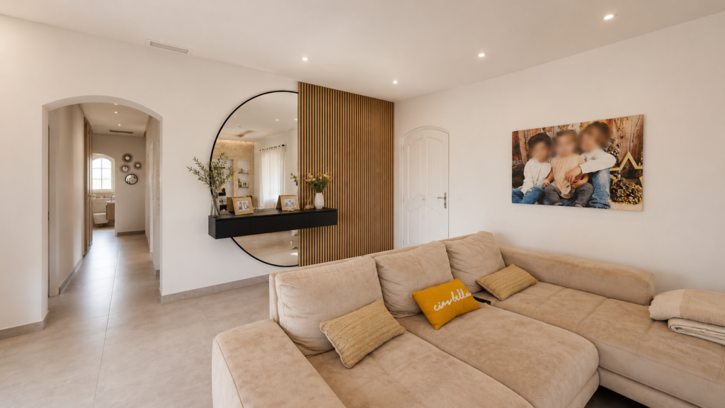 Propriété d’Exception au Cœur de Cavaillon – Maison de Standing, Piscine Miroir & Double Potentiel Locatif